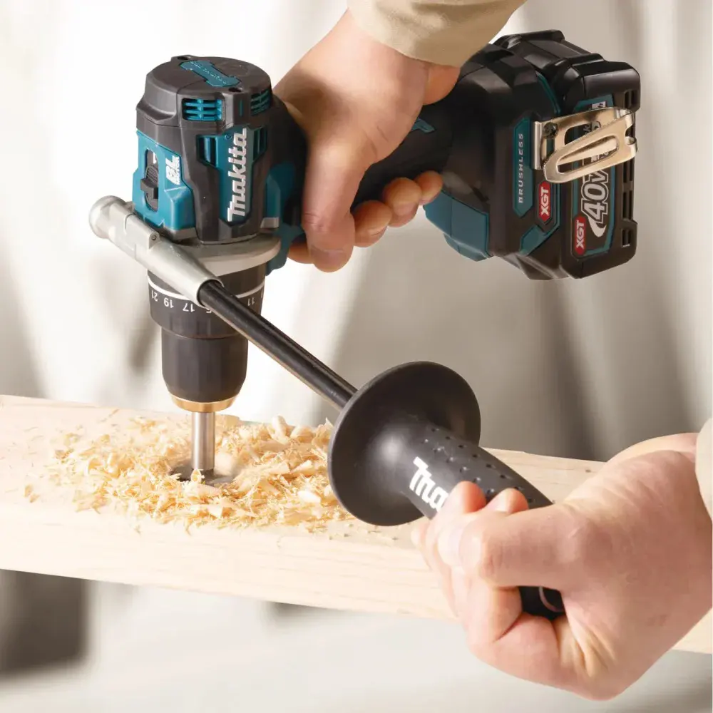 Parafusadeira impacto xgt 40V com 2 baterias, carregador e maleta - Makita — fotografia 6