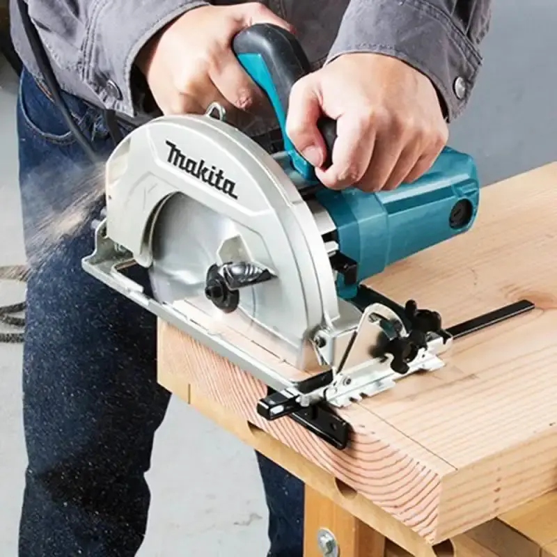 Serra circular 7.1/4 POL 1600W HS7010 Makita 220 V — fotografia 4