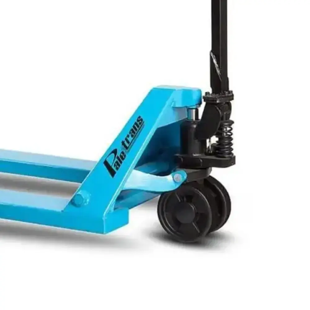 Paleteira transpalete manual 680 MM roda dupla 2.500 KG TM2500 RTN680 Paletrans — fotografia 5