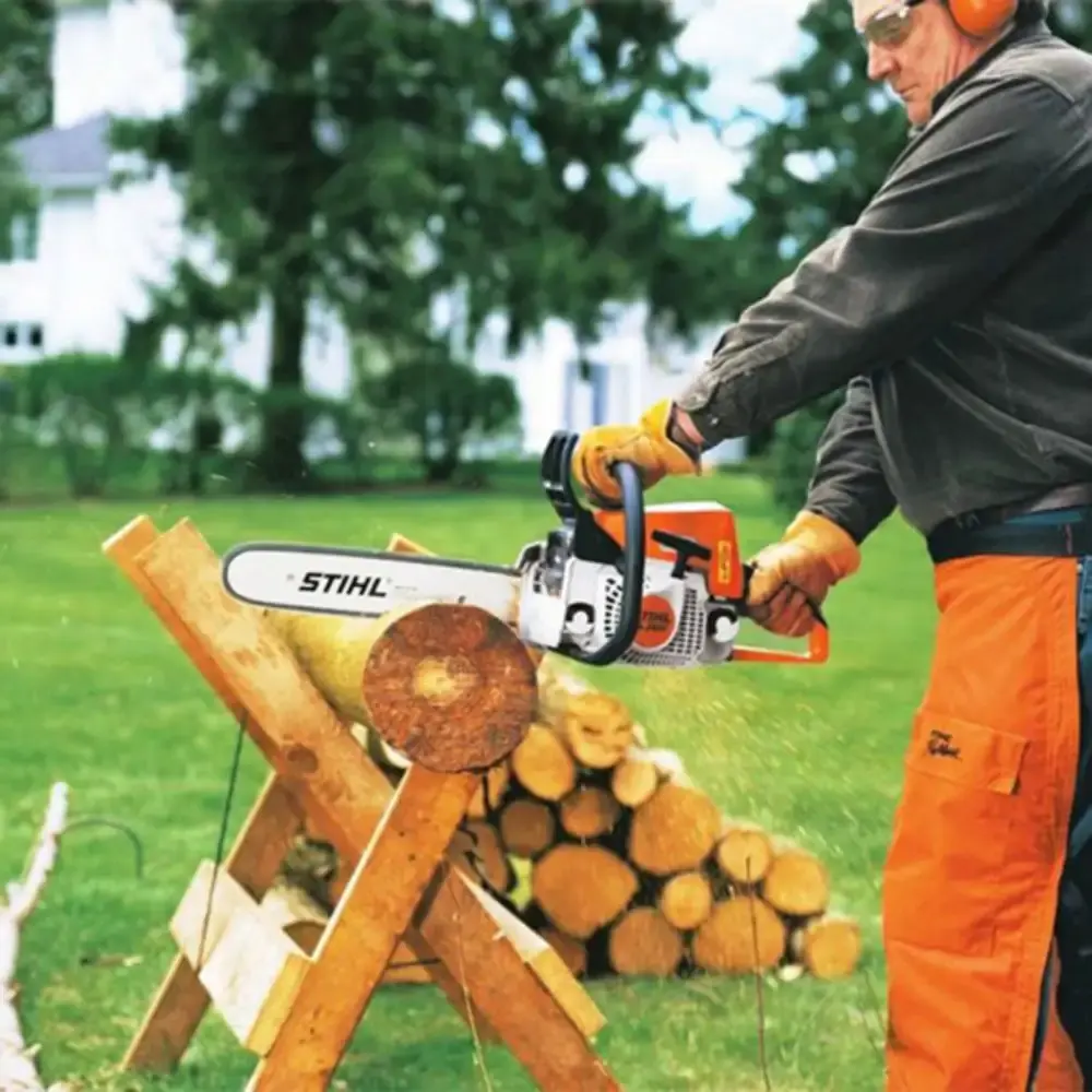 Motosserra stihl MS 250 com sabre de 35 centímetros à gasolina — fotografia 5