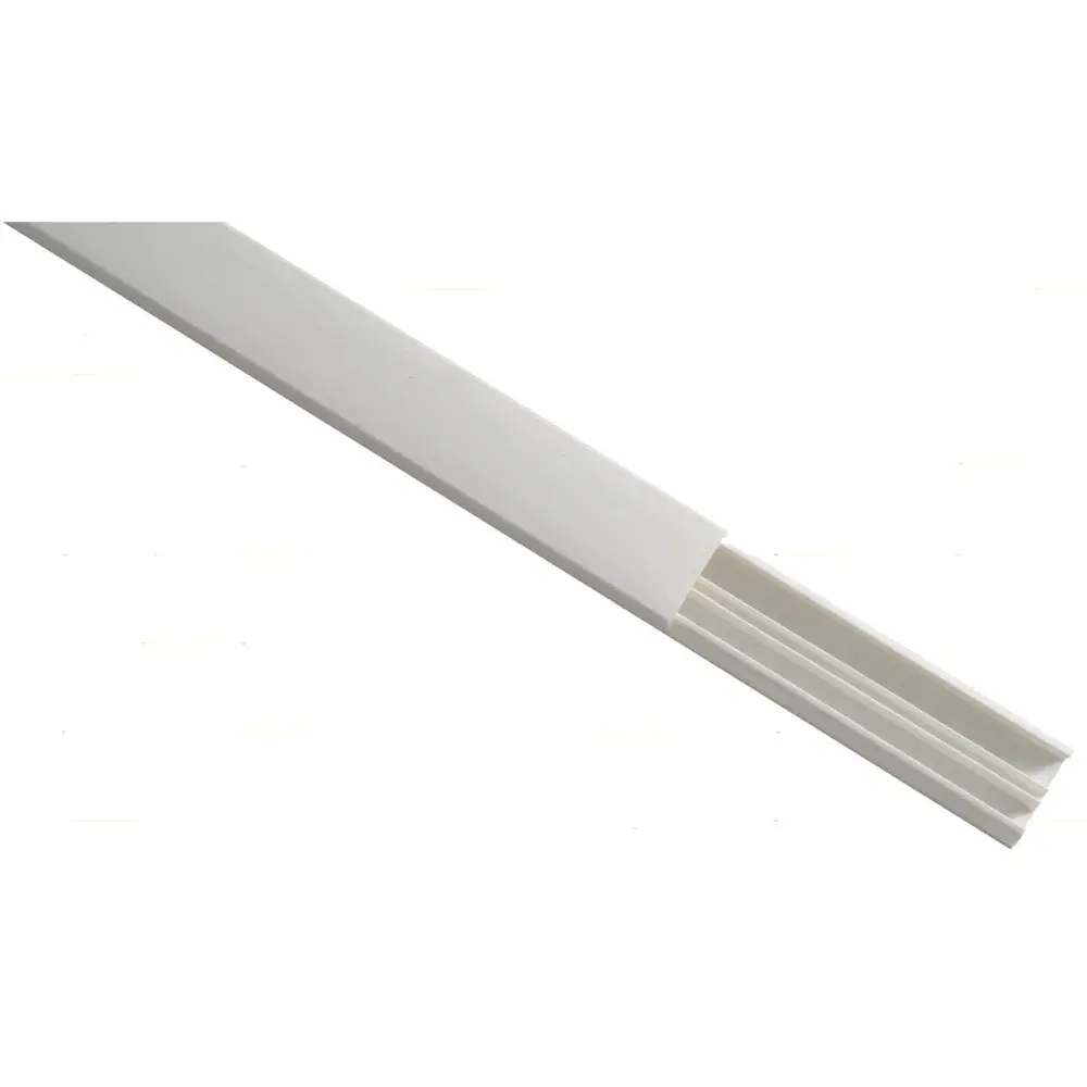 Canaleta tripla pvc para fios e cabos branca Tramontina — fotografia de referência