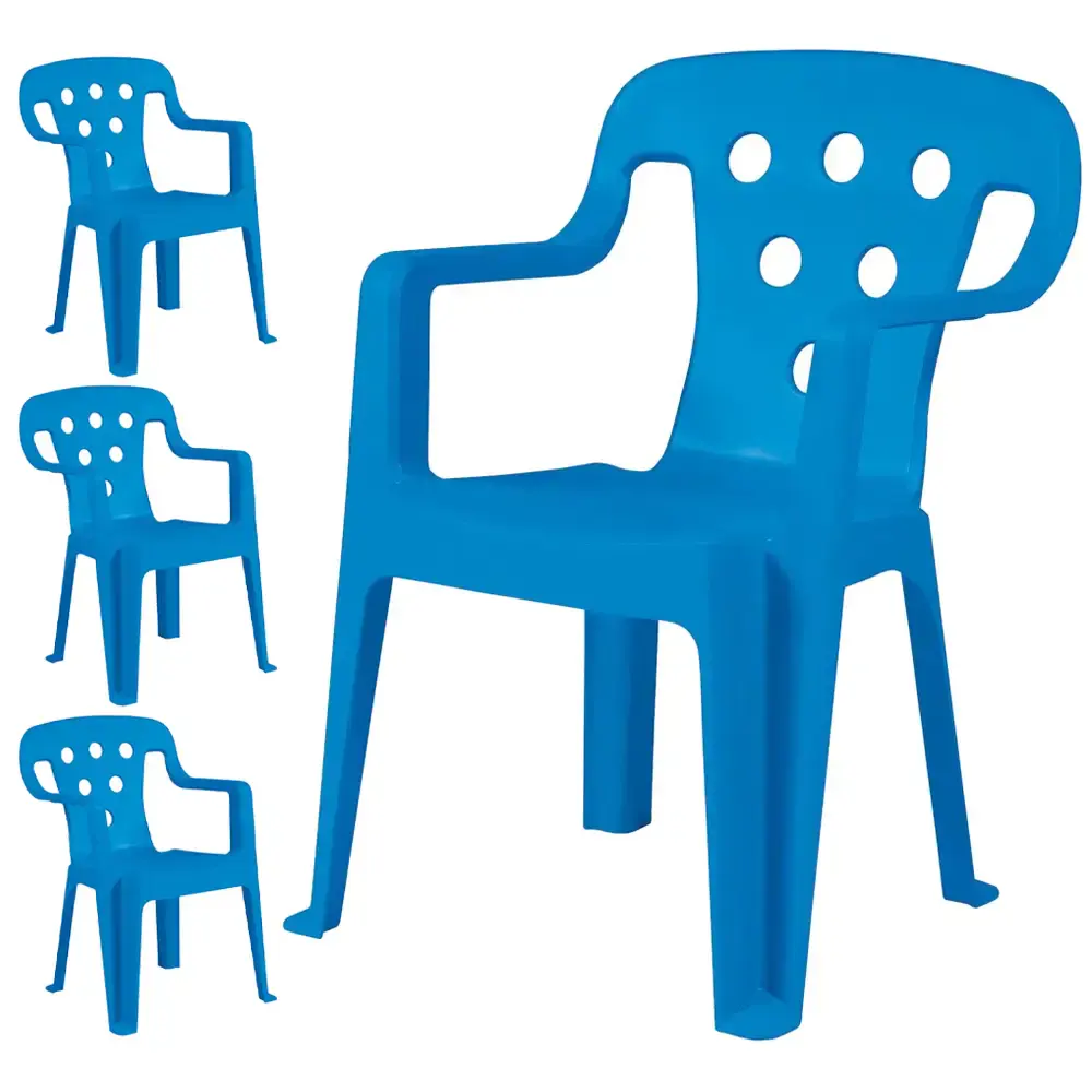 Cadeira plástica tipo poltrona kids azul com 4 unidades Mor — fotografia de referência