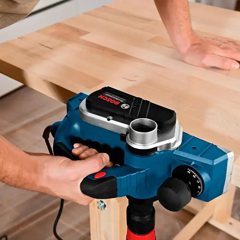 Plaina elétrica 710W 15A4 16500 RPM GHO26-82D Bosch 220 V — fotografia 4