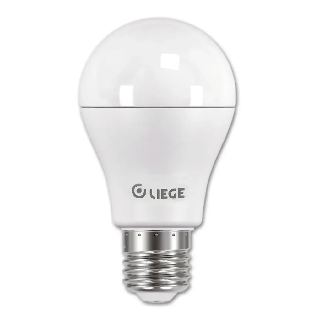 Lâmpada de led E27 7W 6500K bivolt branco da Liege — fotografia de referência