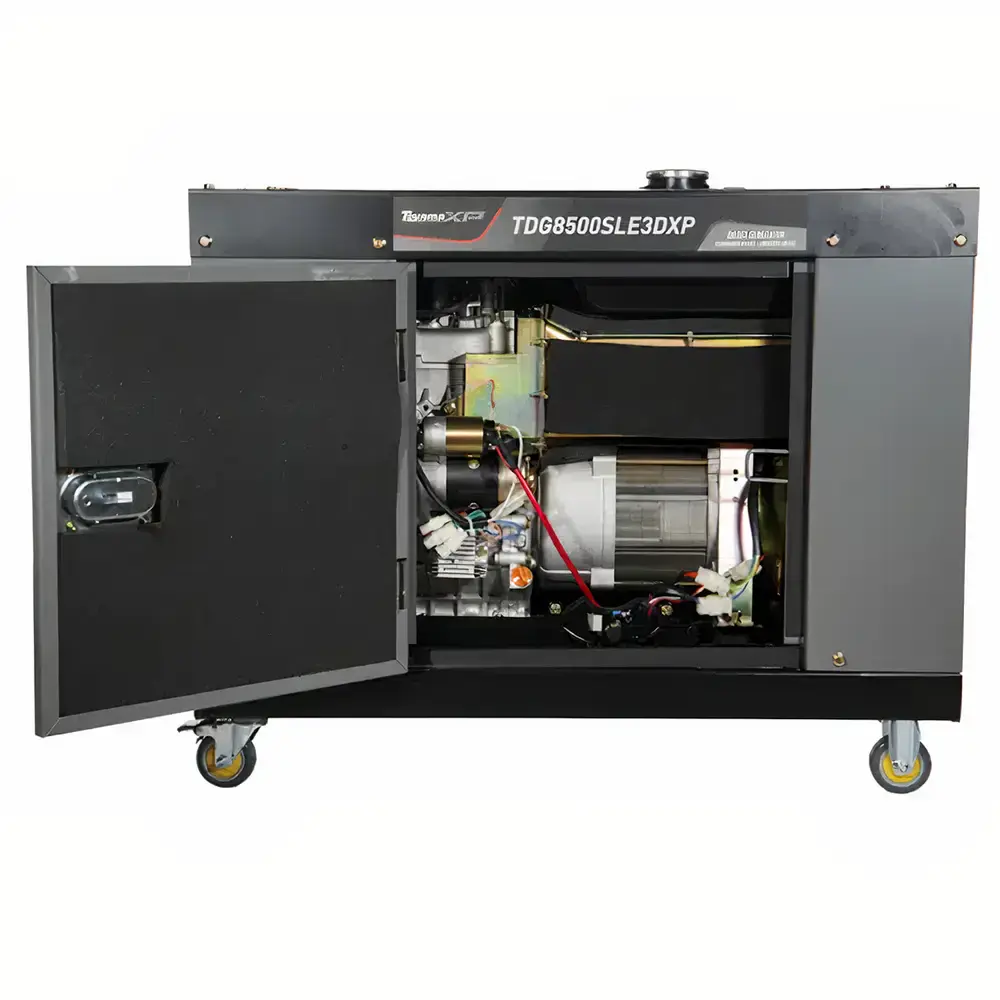 Gerador à diesel 7.5 KVA silencioso com partida elétrica trifásico 220V TDG8500SLE3DXP 251-076 Toyama — fotografia 3