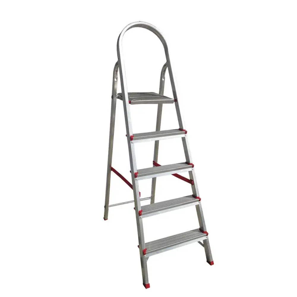 Escada aluminio 06 degraus suprema 1,12M ​​​​​​​ Worker — fotografia de referência