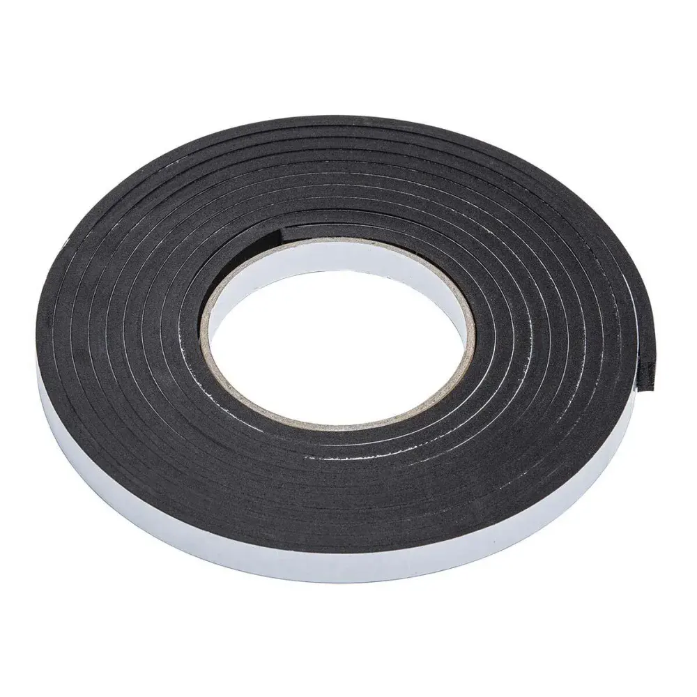 Espuma auto adesiva para isolamento preto 12MM 4M Kala — fotografia de referência