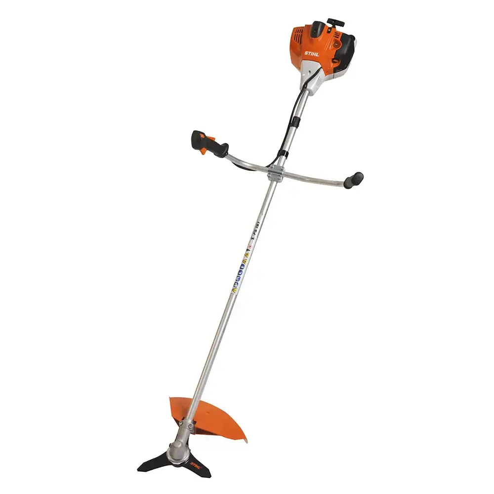 Roçadeira combustão a gasolina 2,0 CV 37,7 CC lâmina 3 facas FS 161-L Stihl — fotografia de referência