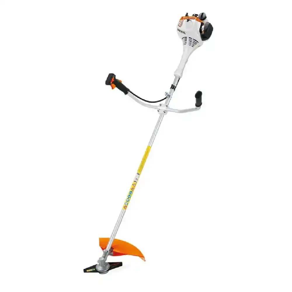 Roçadeira combustão a gasolina 1,0 CV 27,2 CC lâmina 2 facas FS 55 Stihl — fotografia de referência