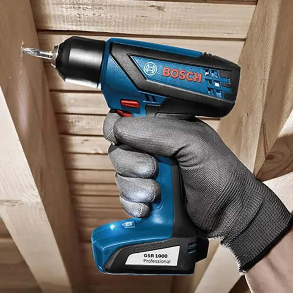 Parafusadeira furadeira GSR 1000 smart 12V com estojo brocas Bosch — fotografia 6