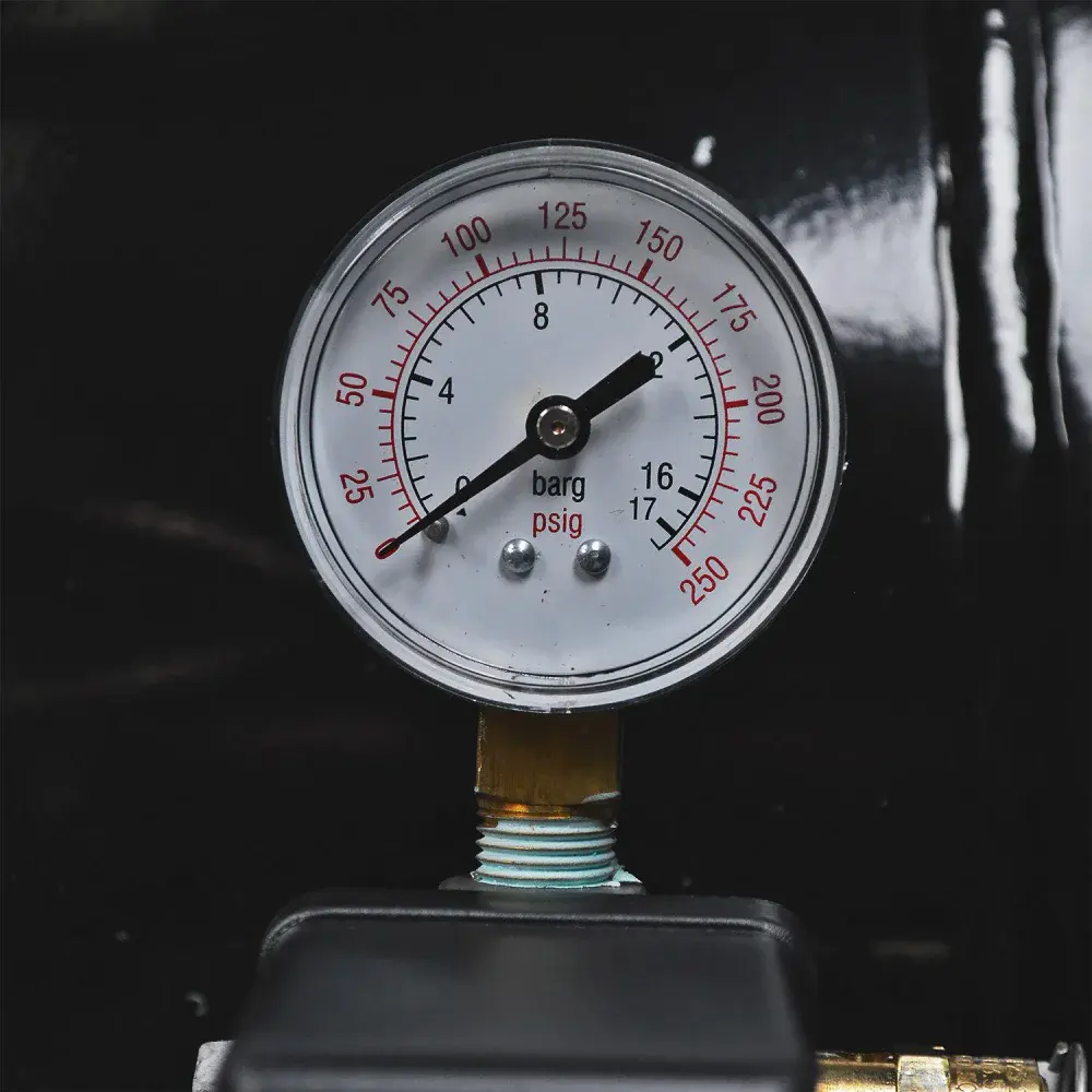 Compressor de ar 20 pés 200L max csv 220/380V Schulz — fotografia 5