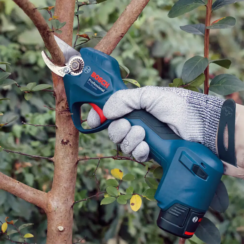 Tesoura para poda à bateria 12V pro pruner brushless sem bateria e sem carregador Bosch — fotografia 7