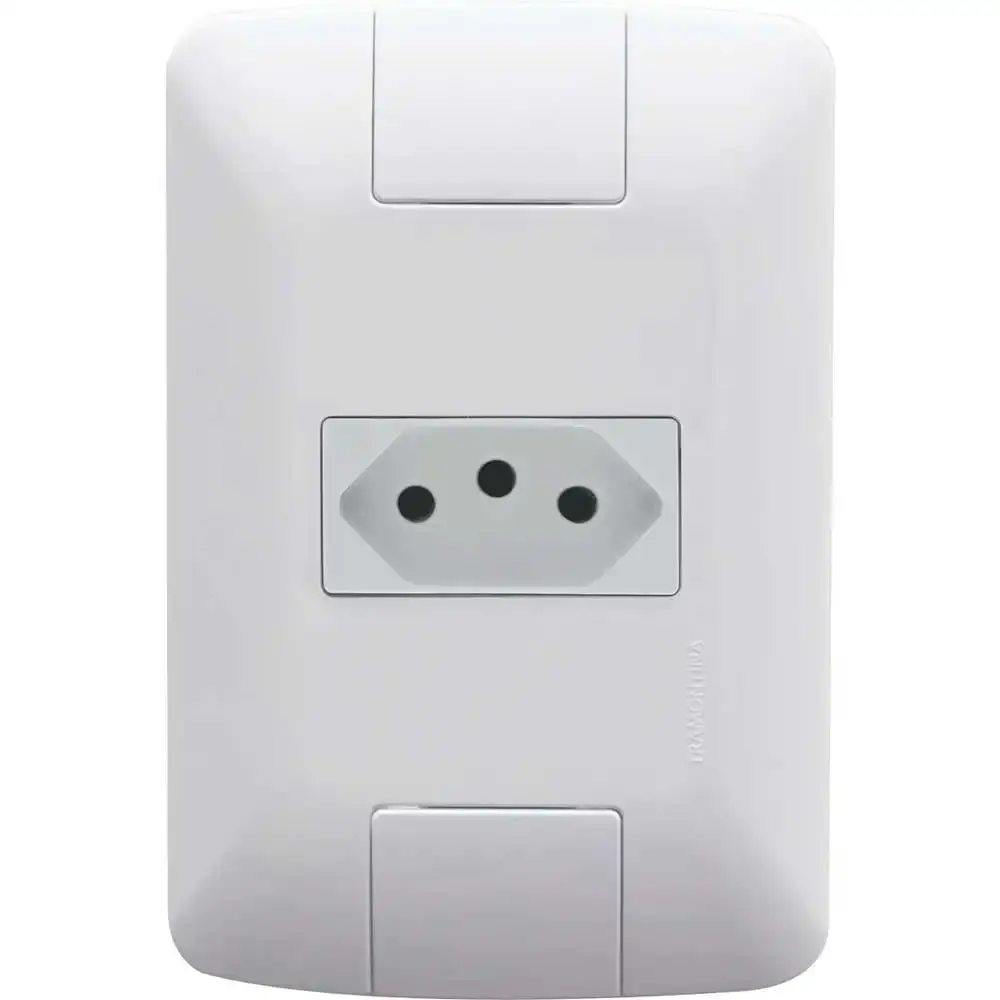 Conjunto com 1 tomada 2P+T 20A branco 250V Tramontina — fotografia 3