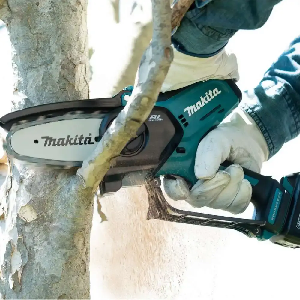 Cortador de galhos SABRE10CM 210W a bateria 12V 4,0AH com carregador e bateria Makita — fotografia 4