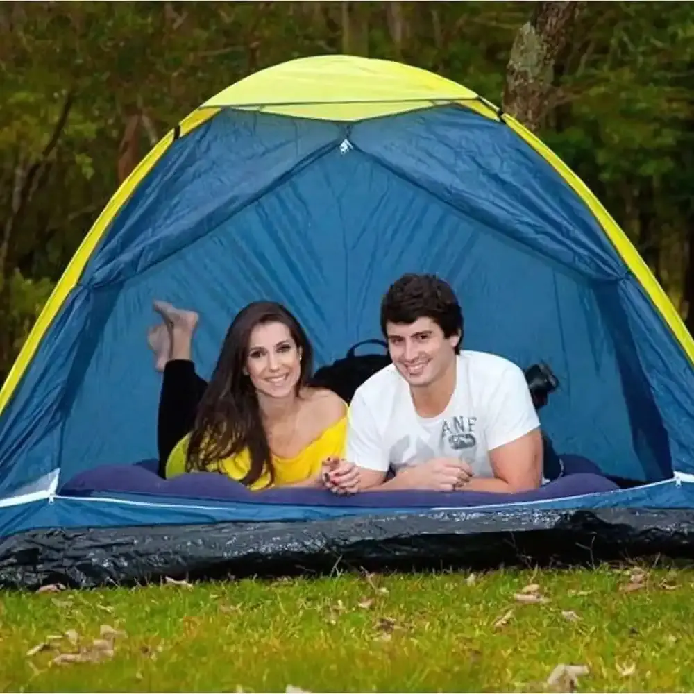 Barraca para camping iglu 4 pessoas com colchão inflável casal inflador mecânico Mor — fotografia 4