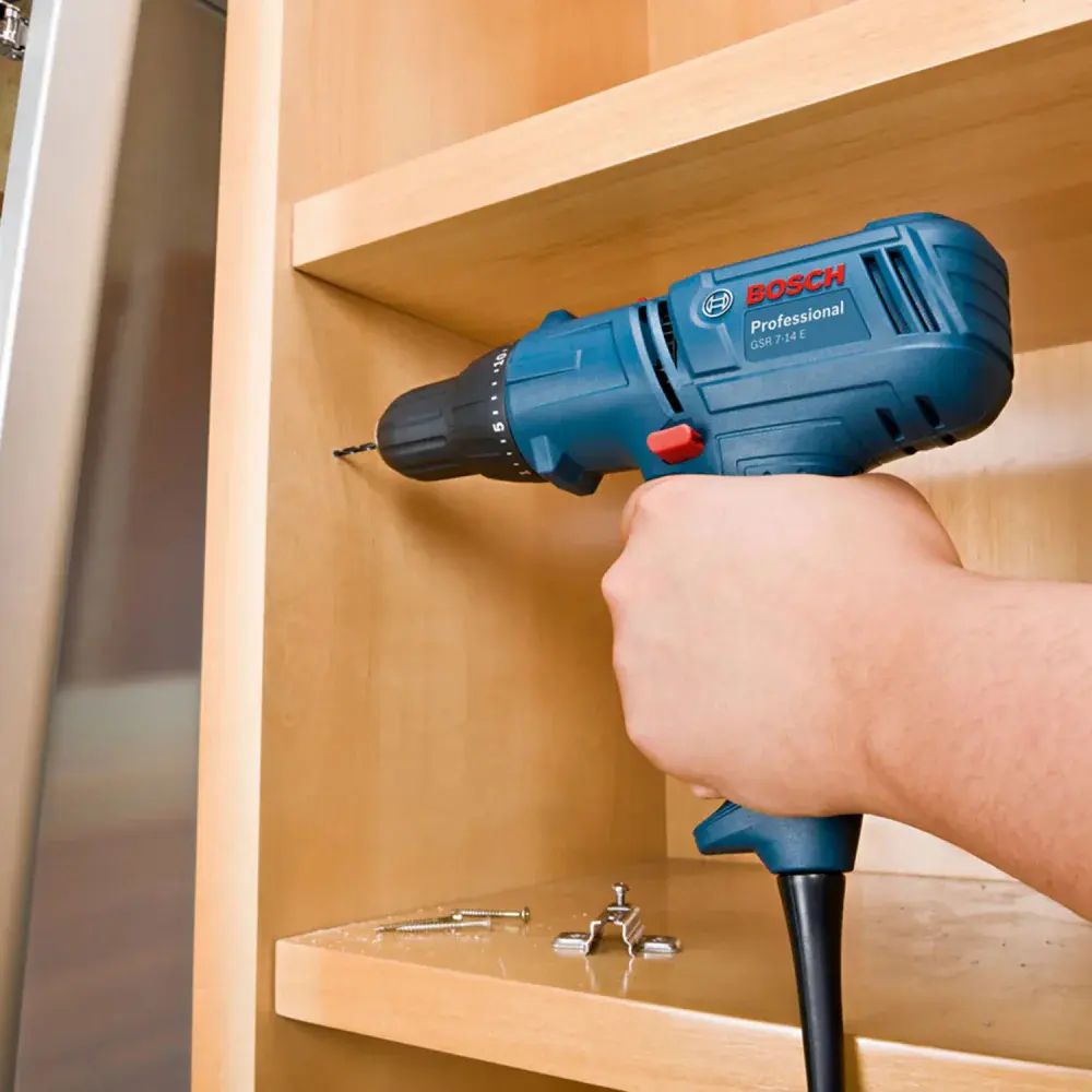 Parafusadeira furadeira GSR7-14E 220V + 21 bit Bosch — fotografia 8