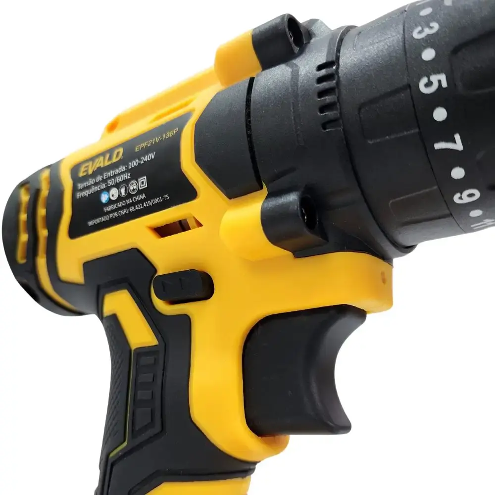 Parafusadeira furadeira bateria 21V com impacto, maleta, 2 baterias e kit 136 peças bivolt Evald — fotografia 9