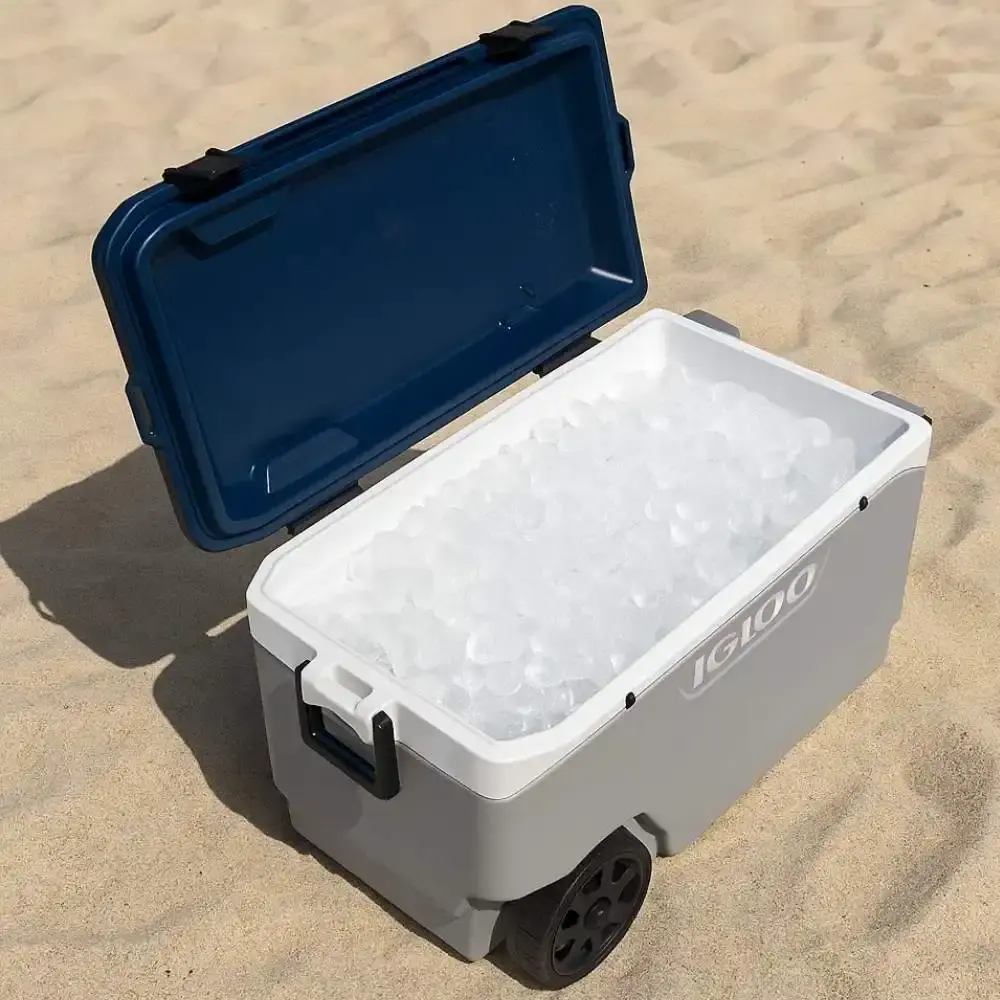 Caixa térmica 85 litros com rodas cinza Igloo — fotografia 5