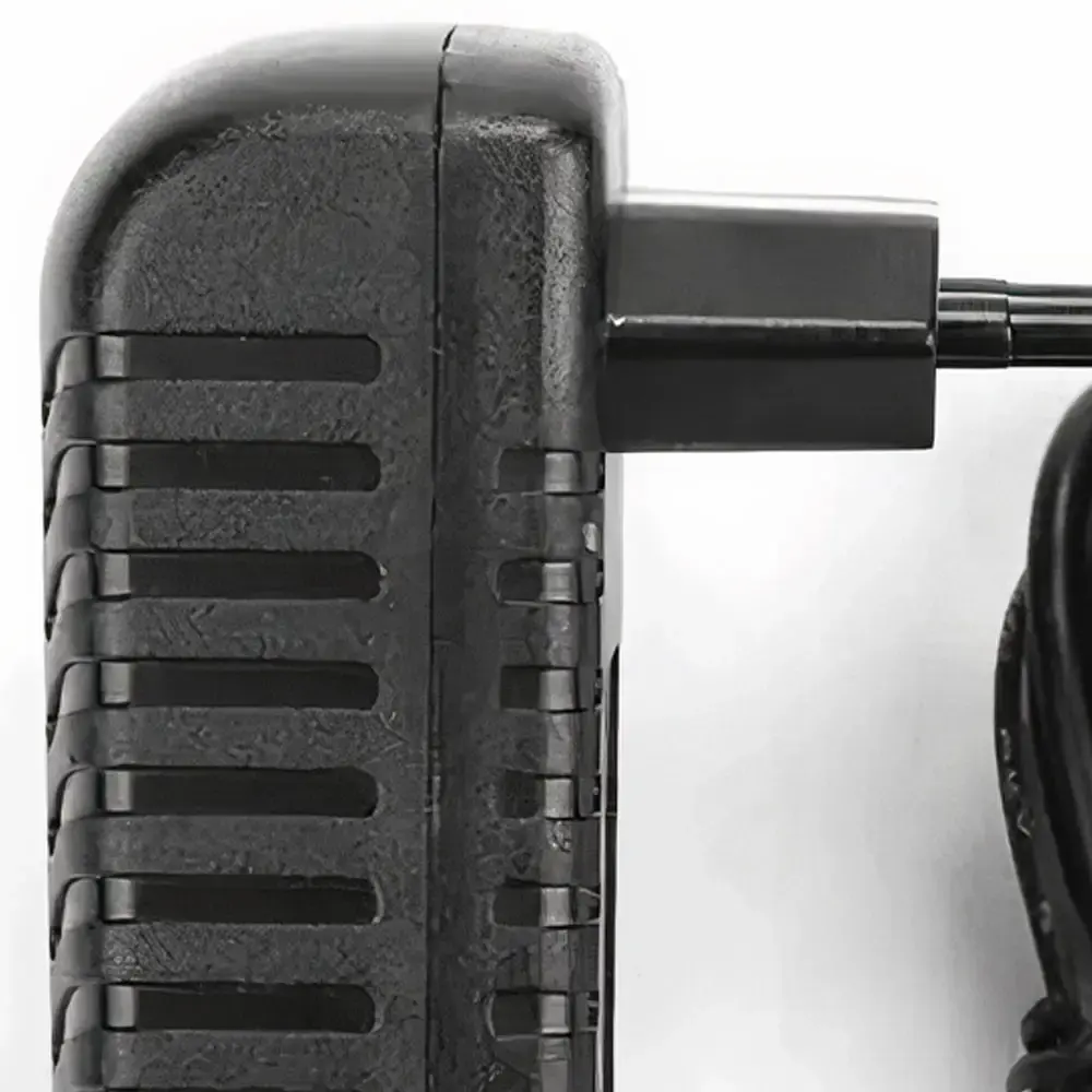 Carregador 12V para parafusadeira PFE-12 bivolt Evald — fotografia 3