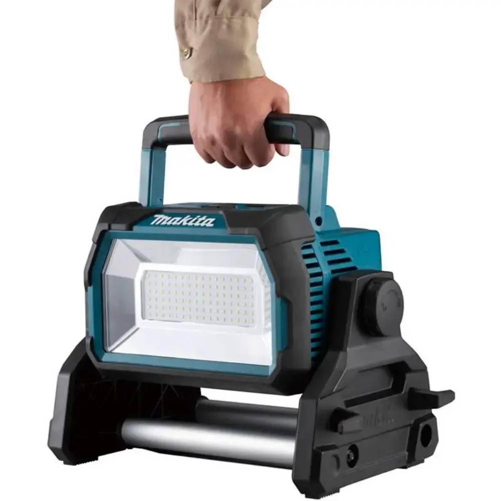 Refletor de LED 10000LM 220V Makita — fotografia 4