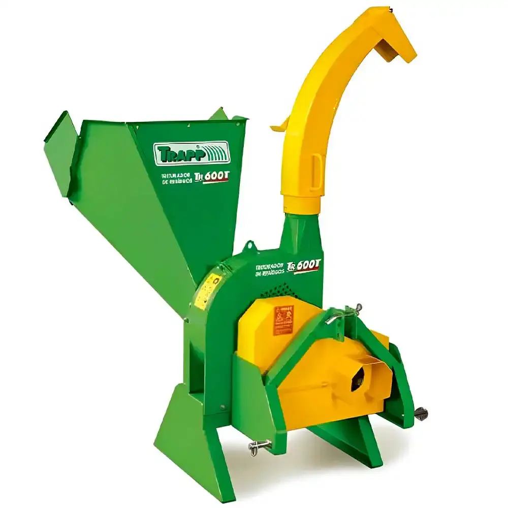 Triturador TR 600T com acoplamento para trator bica curta Trapp