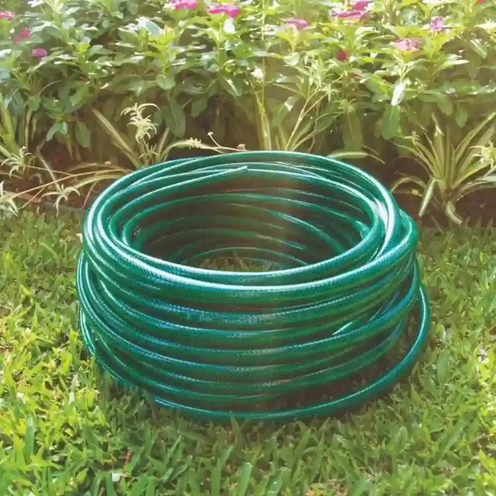 Mangueira para jardim 30 metros com engate rosqueado e esguicho Tramontina — fotografia 2