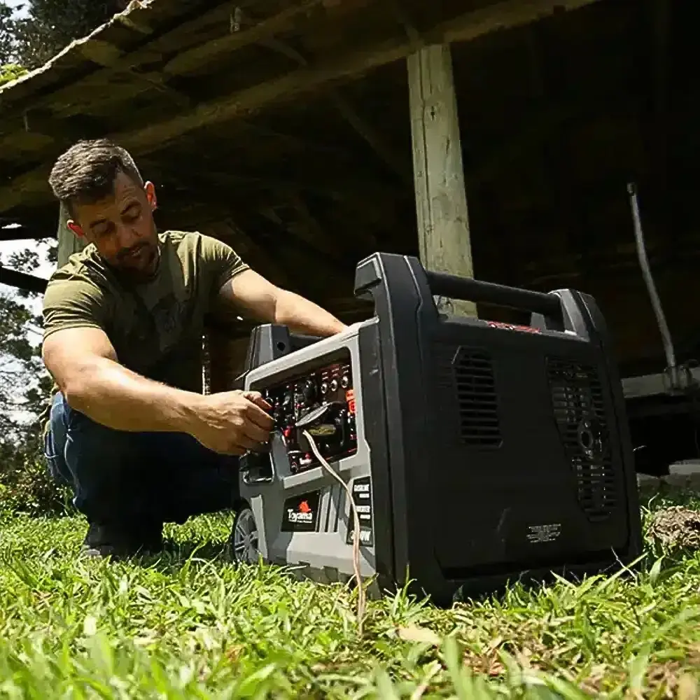 Gerador energia portátil à gasolina 3,5 KVA silencioso partida manual TG3500I Toyama — fotografia 5