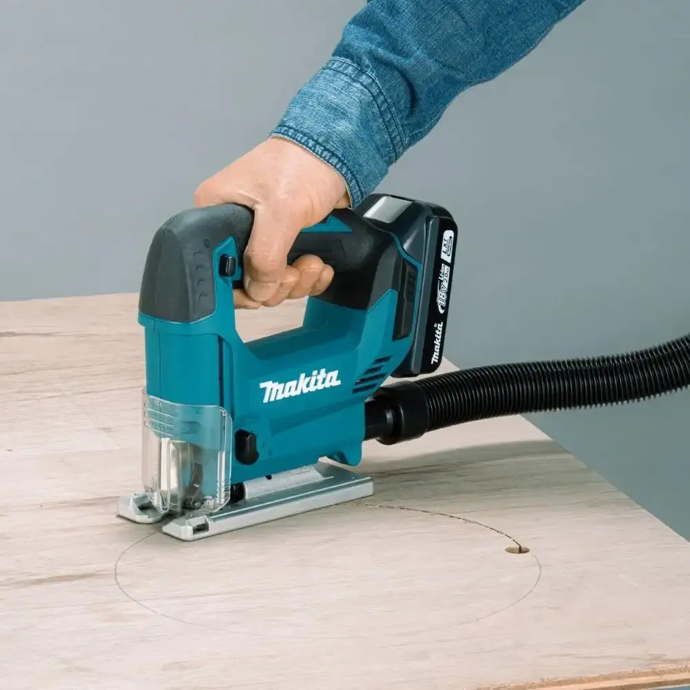 Serra tico-tico a bateria 18V 2,0AH sem carregador e bateria Makita — fotografia 3