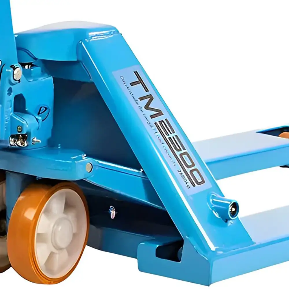 Paleteira transpalet manual 525 MM roda simples 2.500 KG TM2500 RSP Paletrans — fotografia 3