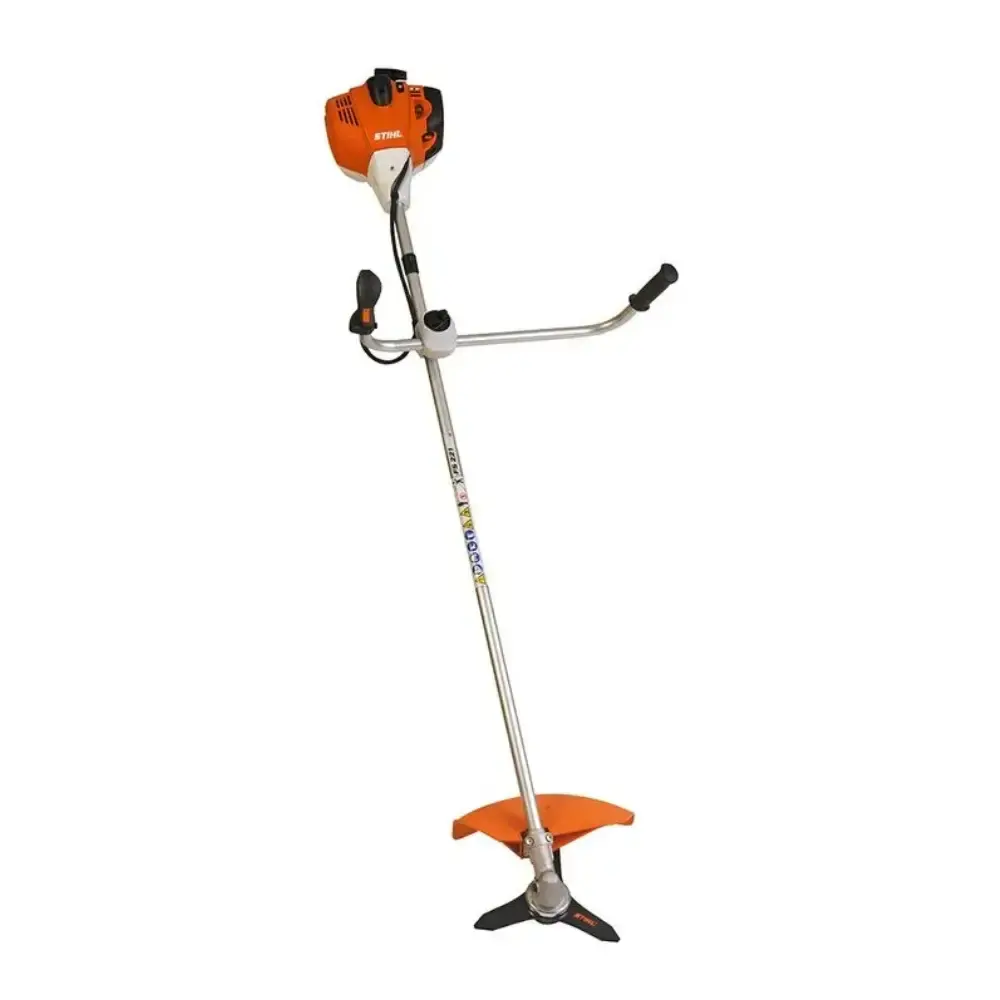 Roçadeira combustão a gasolina 2,3 CV 37,7 CC lâmina 3 facas FS 221 Stihl — fotografia 2
